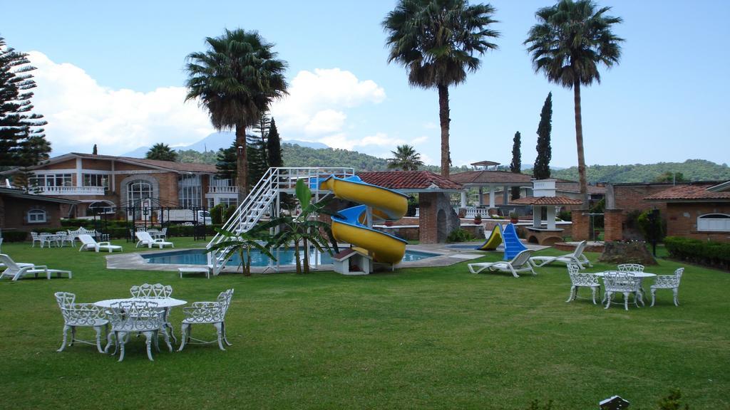 Hotel Villa Monarca Inn Zitácuaro Екстериор снимка