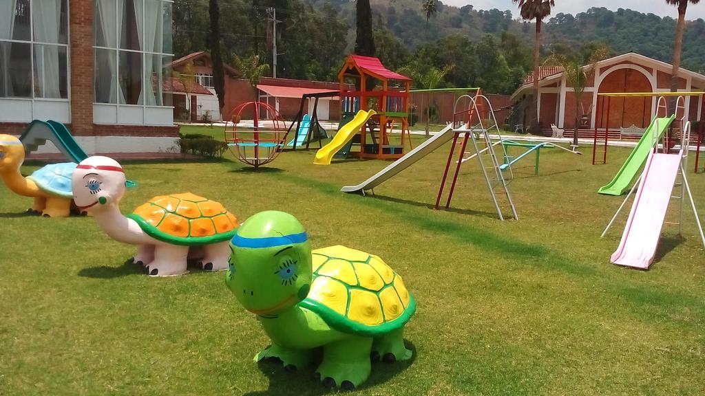 Hotel Villa Monarca Inn Zitácuaro Екстериор снимка