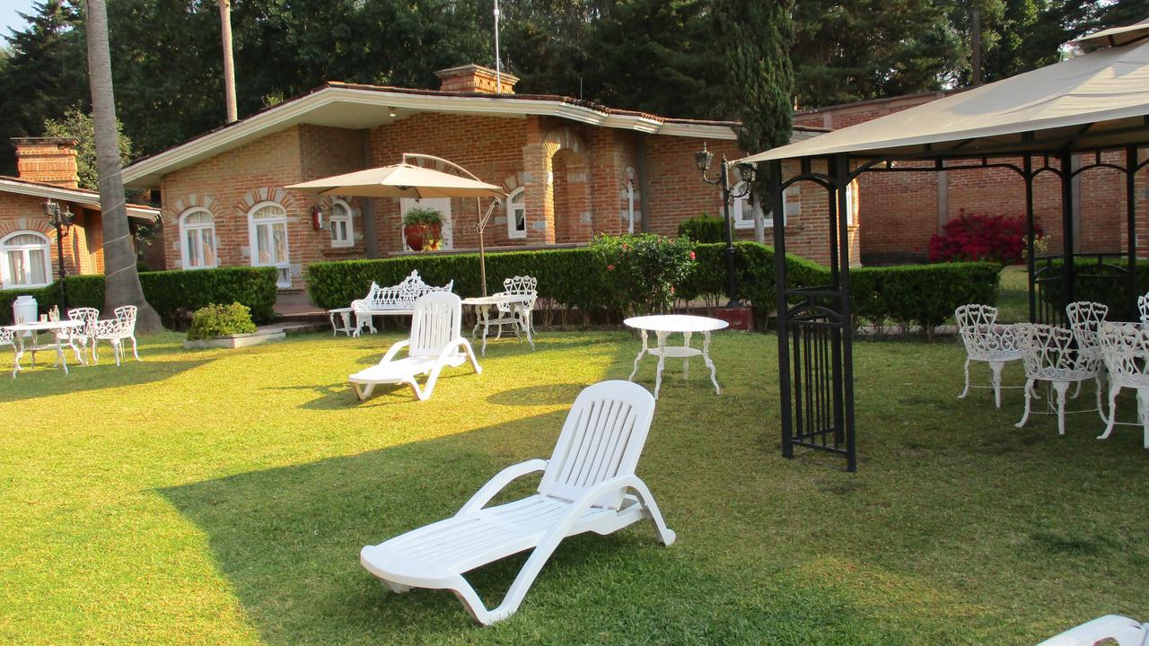 Hotel Villa Monarca Inn Zitácuaro Екстериор снимка