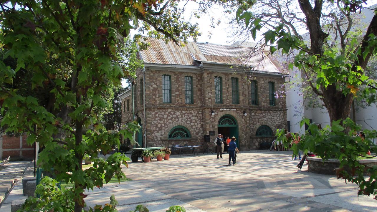 Hotel Villa Monarca Inn Zitácuaro Екстериор снимка