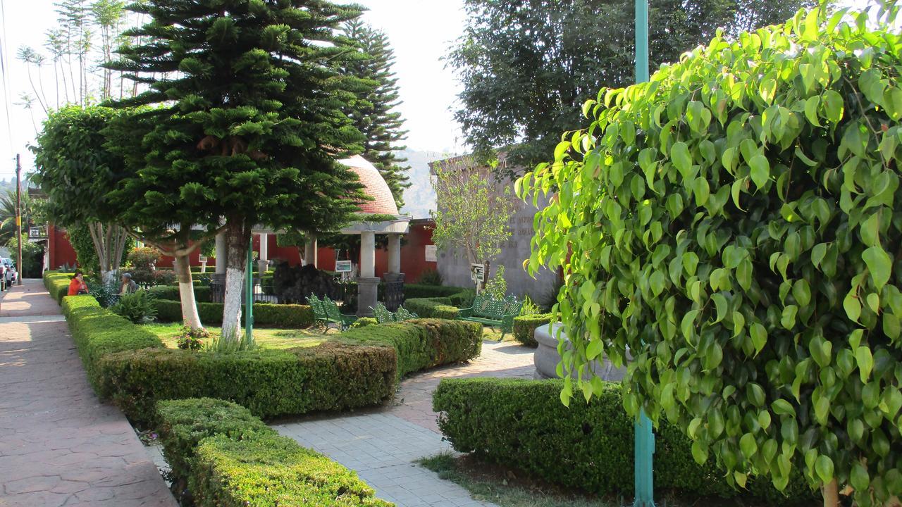 Hotel Villa Monarca Inn Zitácuaro Екстериор снимка
