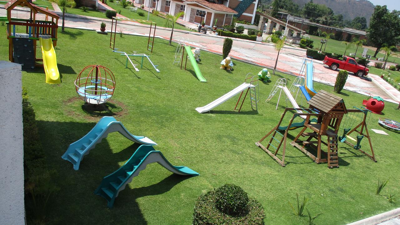 Hotel Villa Monarca Inn Zitácuaro Екстериор снимка