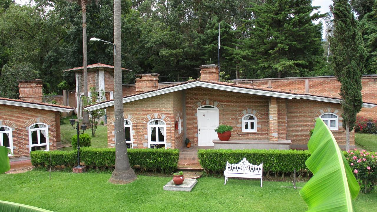Hotel Villa Monarca Inn Zitácuaro Екстериор снимка