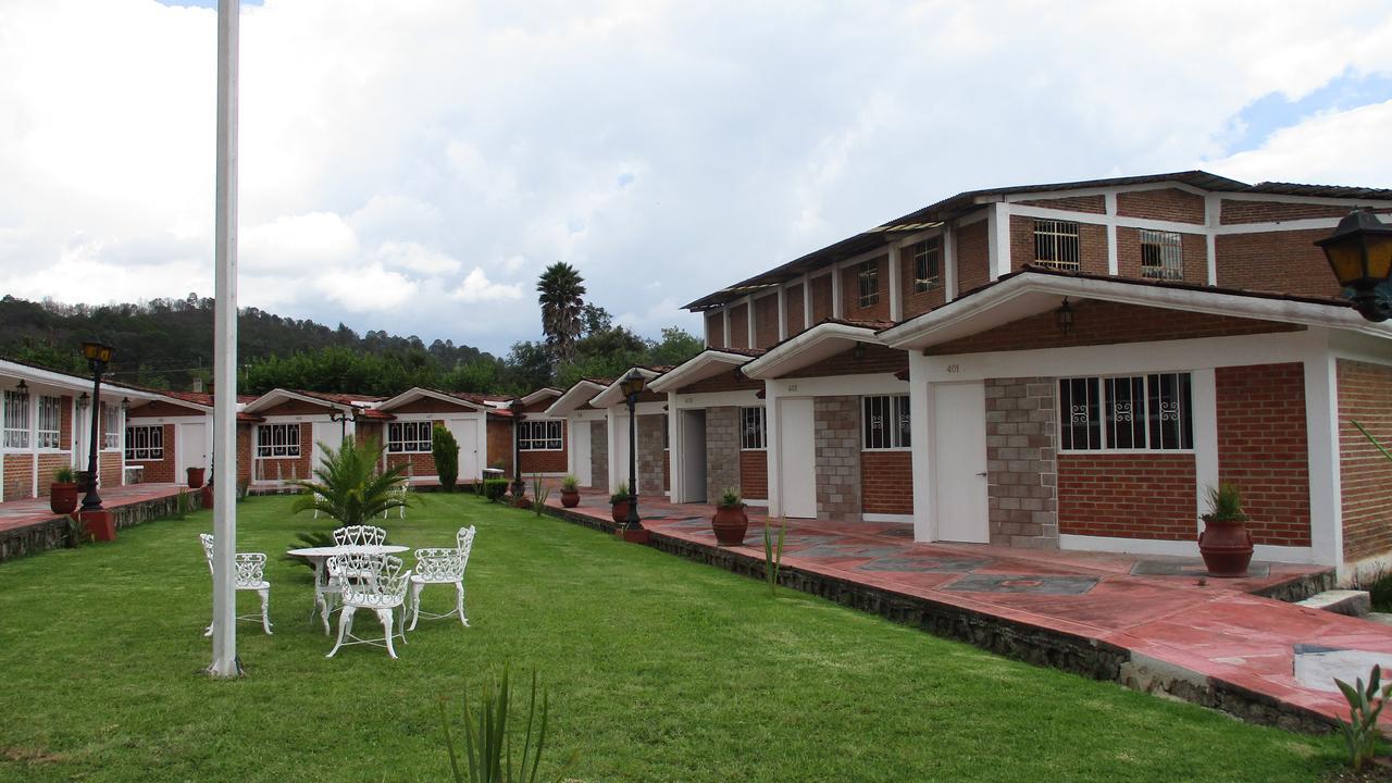 Hotel Villa Monarca Inn Zitácuaro Екстериор снимка