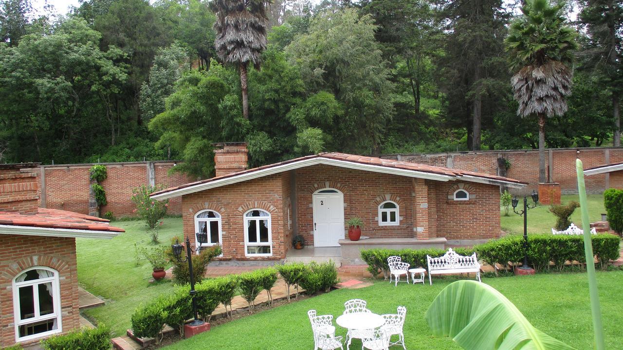 Hotel Villa Monarca Inn Zitácuaro Екстериор снимка
