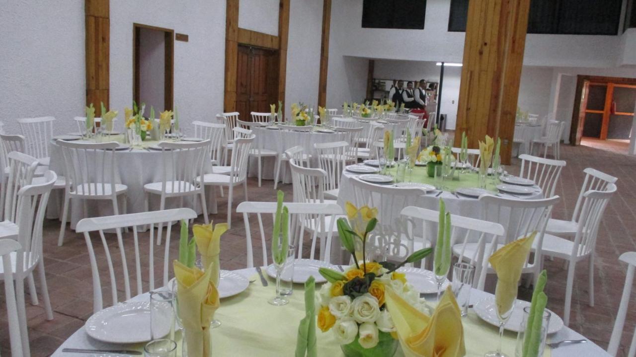 Hotel Villa Monarca Inn Zitácuaro Екстериор снимка