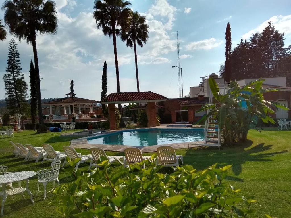 Hotel Villa Monarca Inn Zitácuaro Екстериор снимка