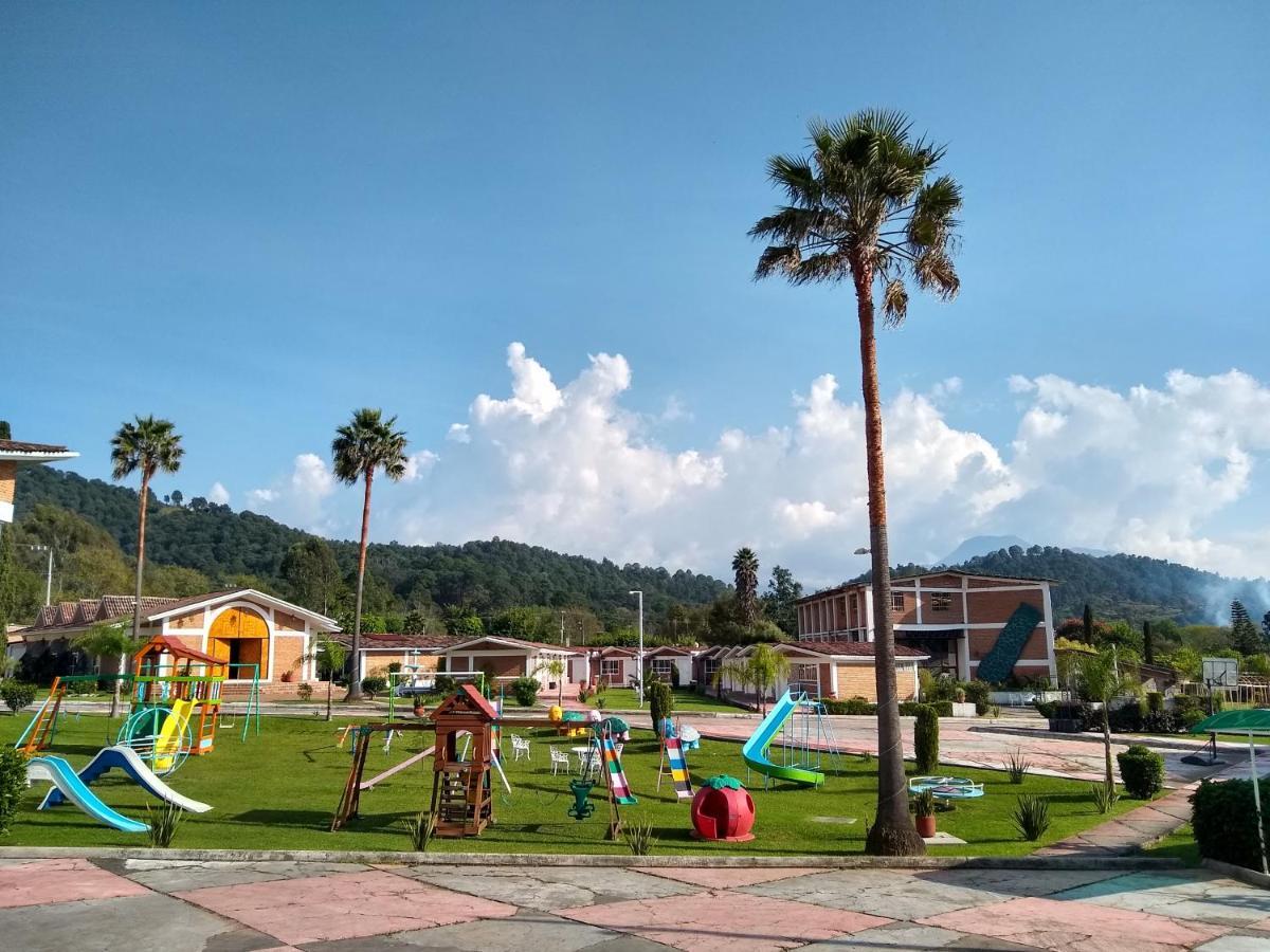 Hotel Villa Monarca Inn Zitácuaro Екстериор снимка